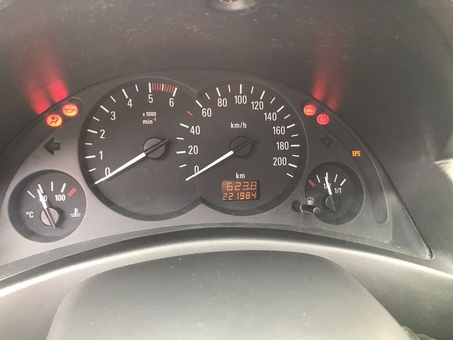 Opel Corsa C 1.7 DTI Ano 2001