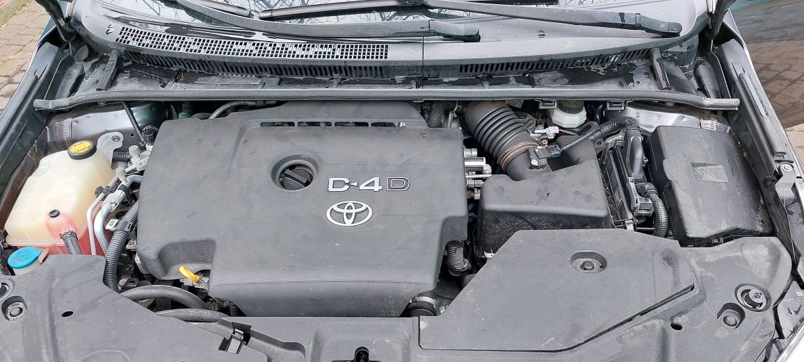 Продам Toyota Avensis T27