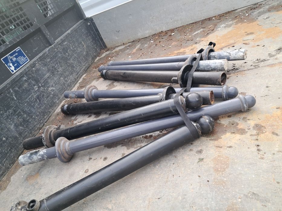 Słupek stalowy parkingowy miejski uliczny chodnikowy z zamkiem lub bez