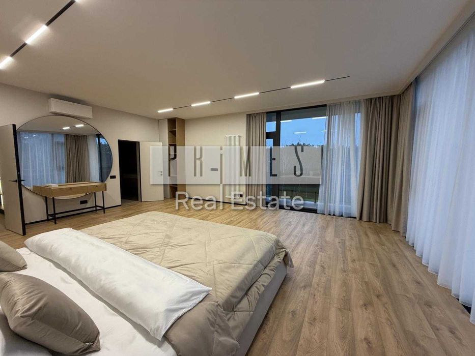 Продажа 8к дом 1200м2 выход к воде Riviera Village Вышгород 67 соток