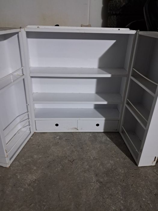 Caixa Medicamentos metálica com fechadura