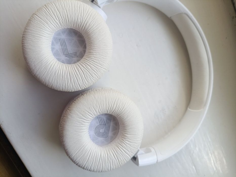 Наушники JBL TUNE 520bt