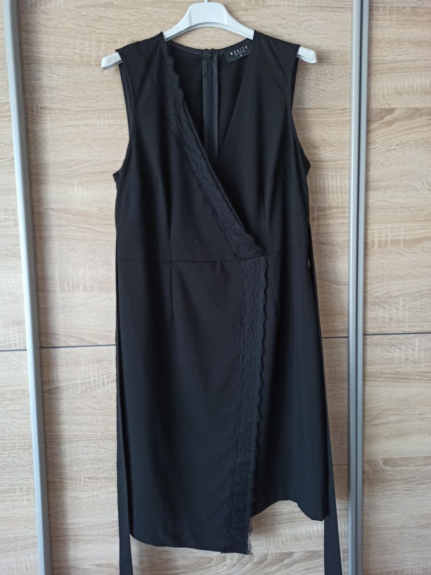 Kopertowa czarna sukienka m 38, l 40 mohito