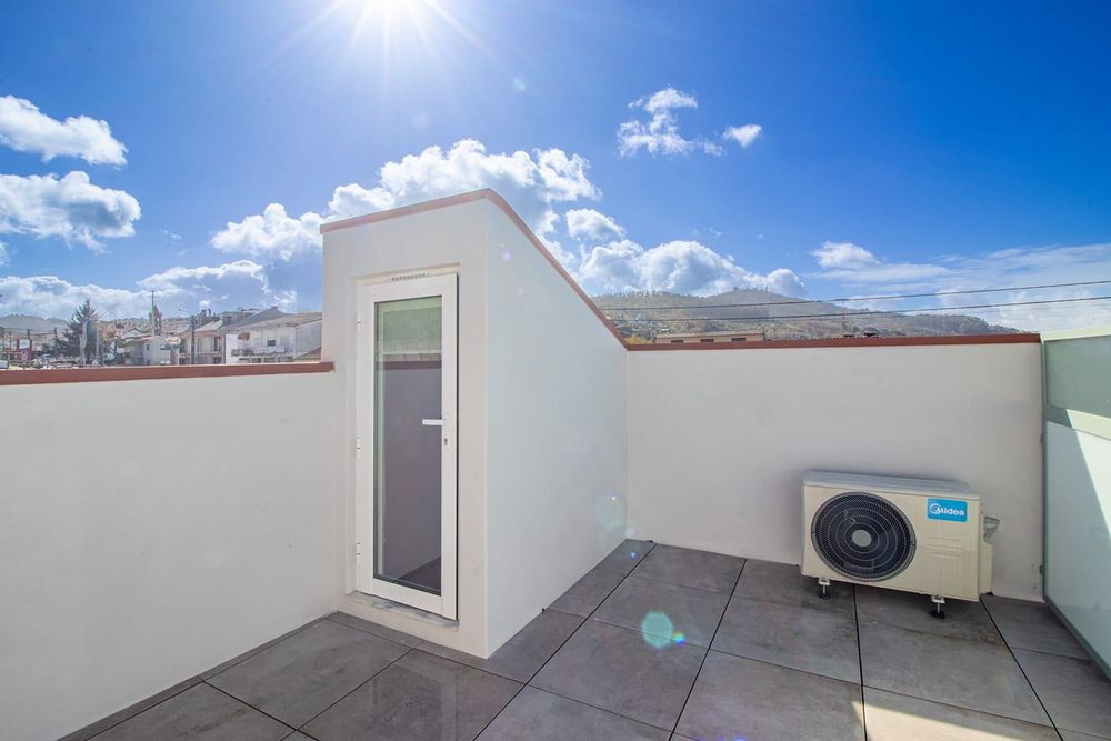 Apartamento T1 para arrendar - Mesão Frio - Guimarães