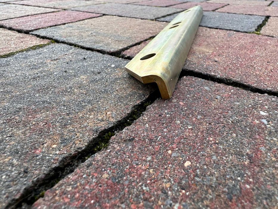 Skrobak Czyścik Zgarniak Zabierak noża, Piły Claas RU 450, 600