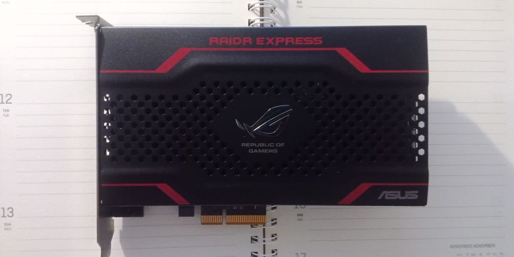 SSD NVME M2 / PCIe ROG 240G / SSD Dissipador