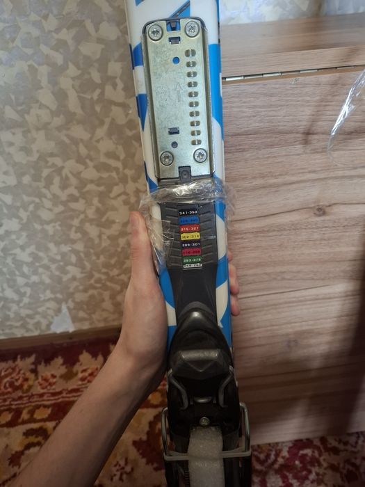 Продаю лыжи почти за даром обе пары в комплекте