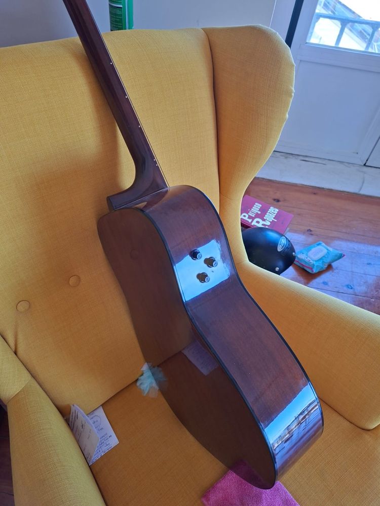 Yamaha FG 410EA Guitarra semi-acústica de cordas de aço