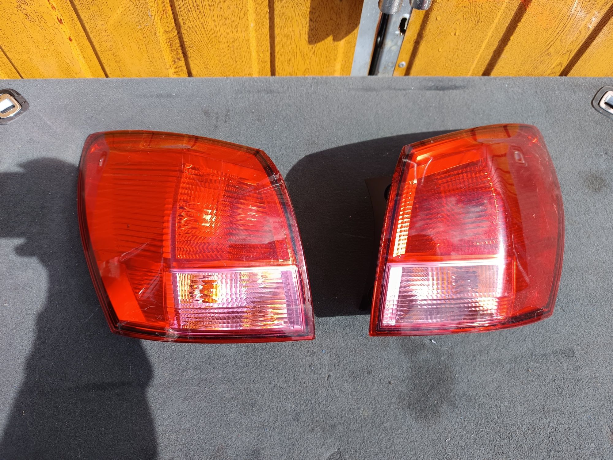 NISSAN Qashqai J10 Lamp tylna lewa prawa F-vat