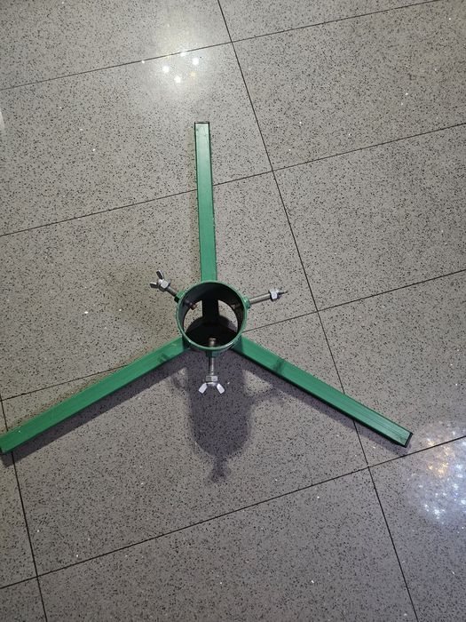 Stojak na choinke metalowy zielony duży 10cm do choinki