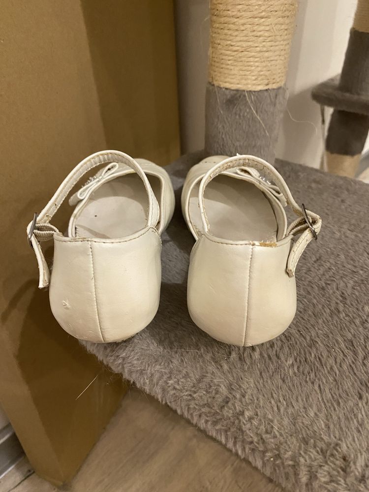 Białe buty eleganckie/oficjalne komunijne