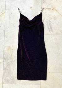 Czarna sukienka z metalicznymi przeszyciami i dekoltem woda r. 36