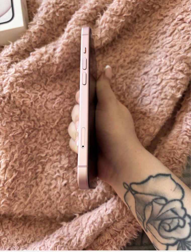 Iphone 15 128GB 92% baterii. Jak nowy.