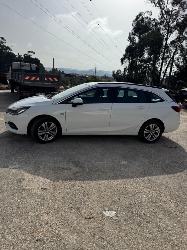 Astra K 2018 branco como novo