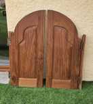 Portas em Madeira tipo farwest Bar.