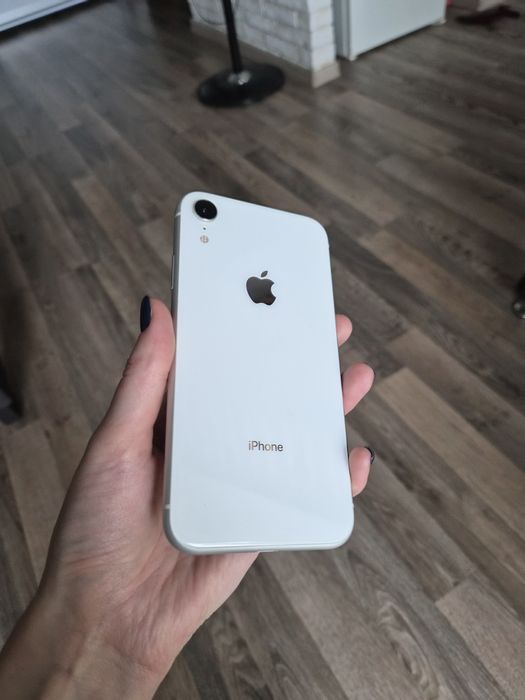 iPhone XR 64 GB білий