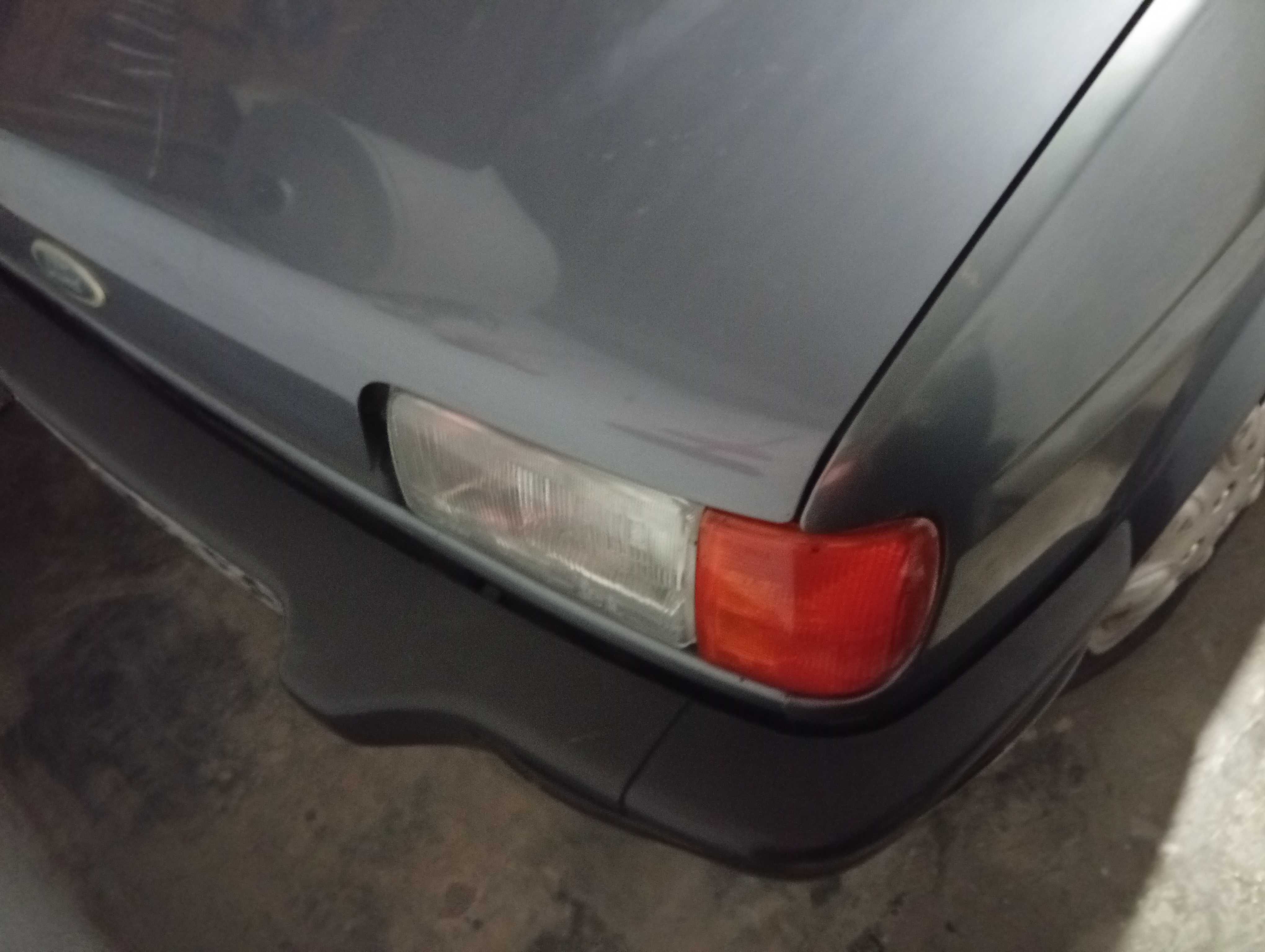 Venda Ford Fiesta 1.1 Ghia -  Fech. C/S tecto abrir