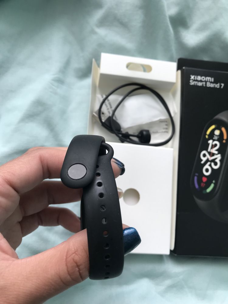 Xiaomi smart band 7 + opaski nowe kolorowe gratis