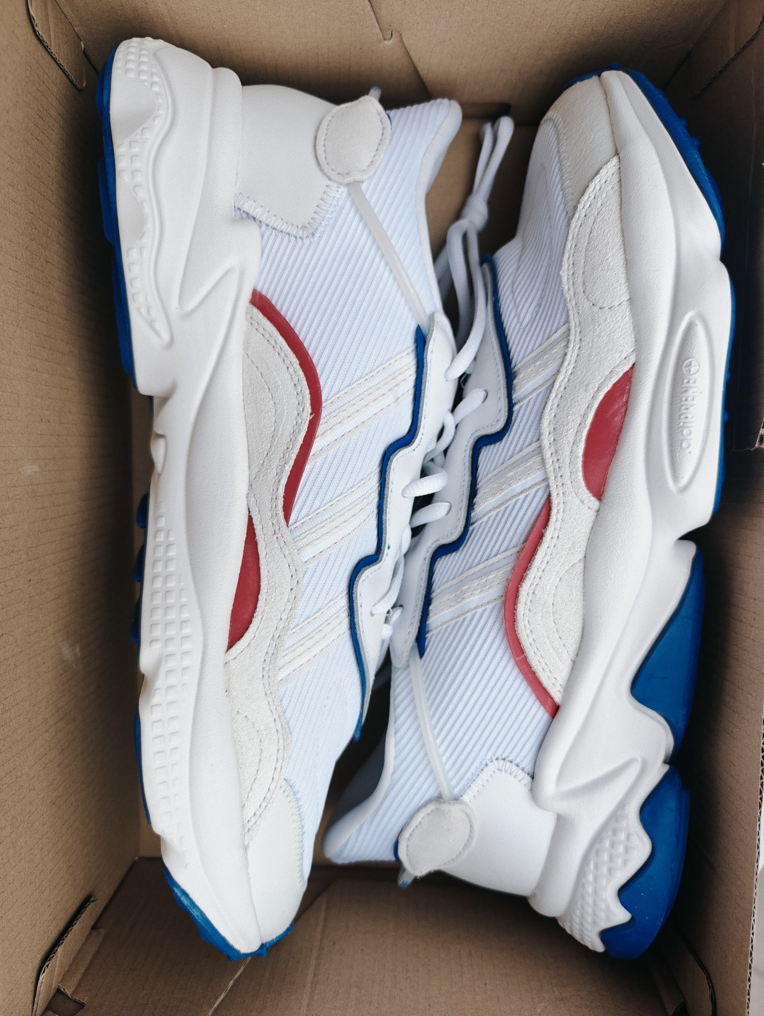 Nowe buty Adidas Ozweego 46 UK11 męskie białe jasne jak air Jordan