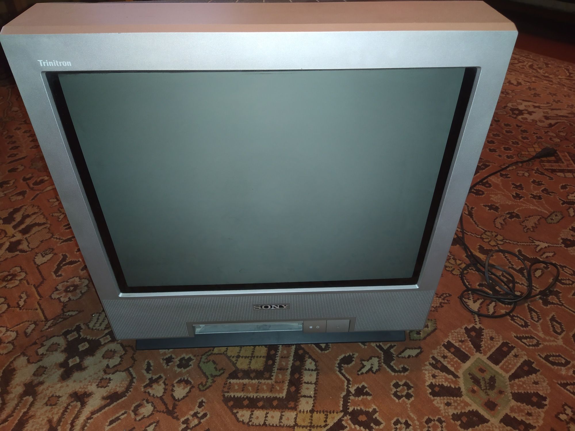 Телевизор Sony KV-21FT1K 2002 года