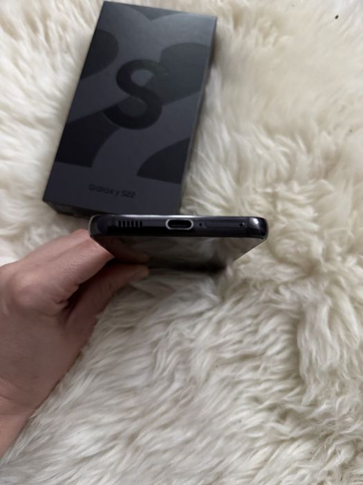 Продам s22 на 256гб