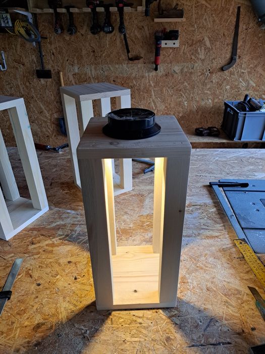 Lampiony ledowe wykonane z drewna