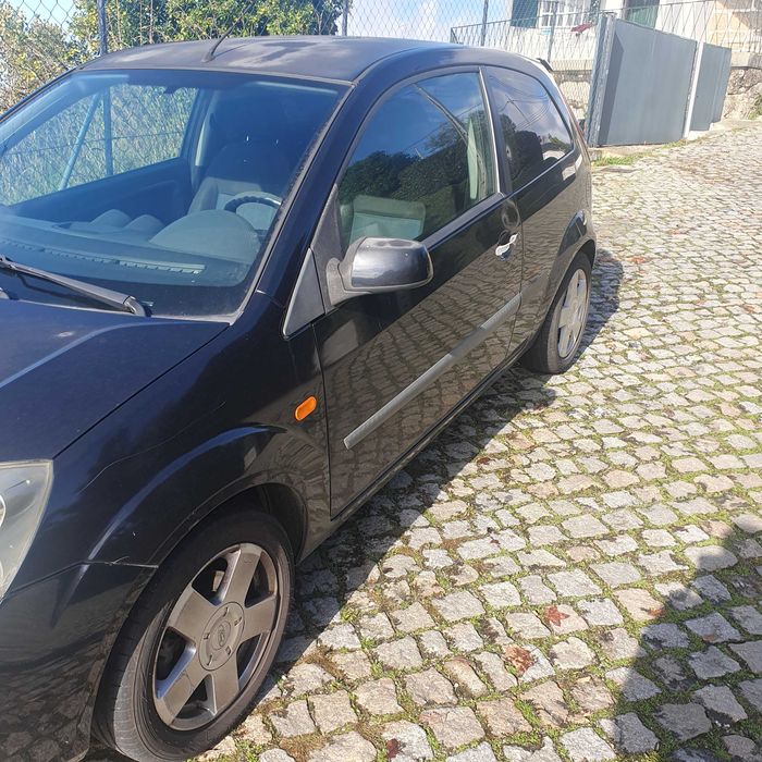 Carrinha ford fiesta sport van