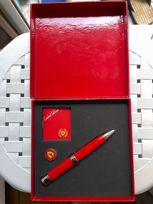 FERRARI LIMITED EDITION BALLPOINT PEN PIN SET 2002 F1 WORLD CHAMPION