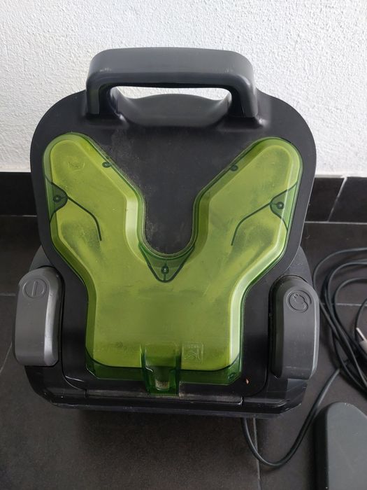 Aspirador Rowenta RO665201 a funcionar, com acessórios. Ler descrição