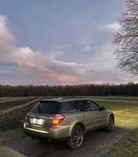 Subaru Outback 2.5 benzyna + LPG 4x4 Hak Lift delikatnie Podniesiony