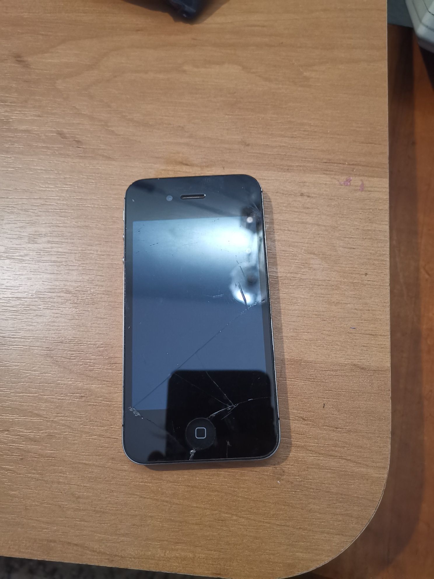 Iphone 4s на запчасти