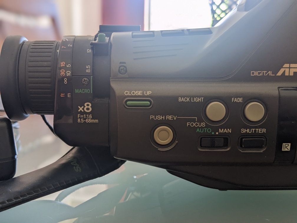 Câmera de filmar  VHS Sanyo VM D20P- para reparar ou peças