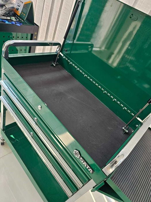 Carrinho de ferramentas 38" SATA
