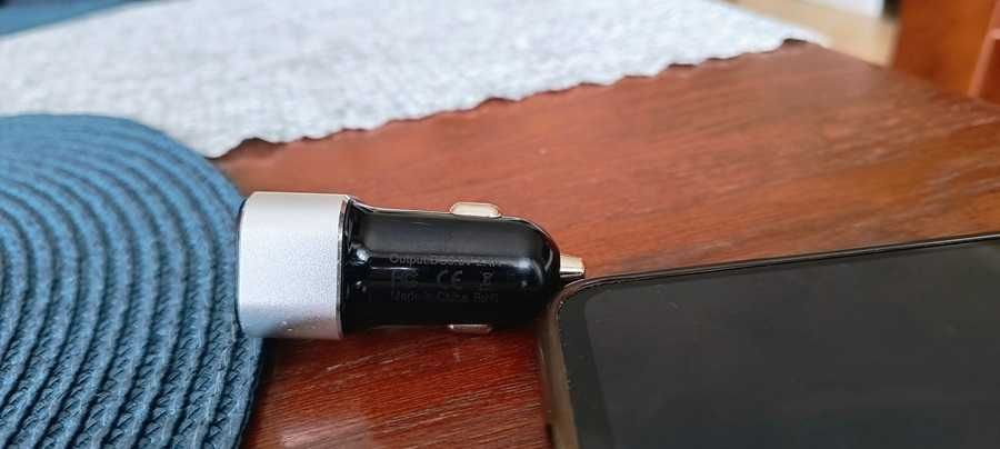 Ładowarka samochodowa + kabel USB typu C  długość 1 m.
