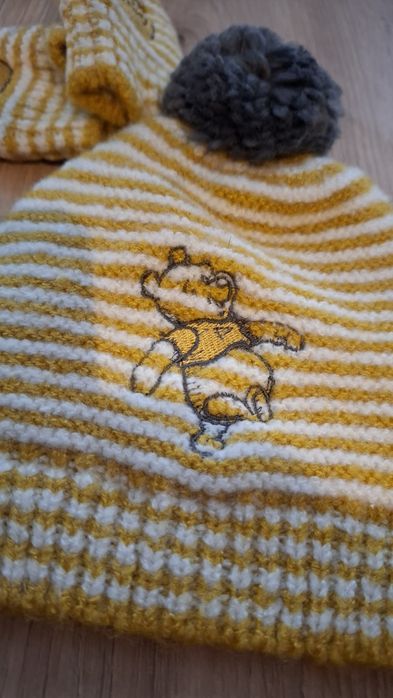 Kubus Puchatek czapka + rękawiczki 6/12 miesięcy