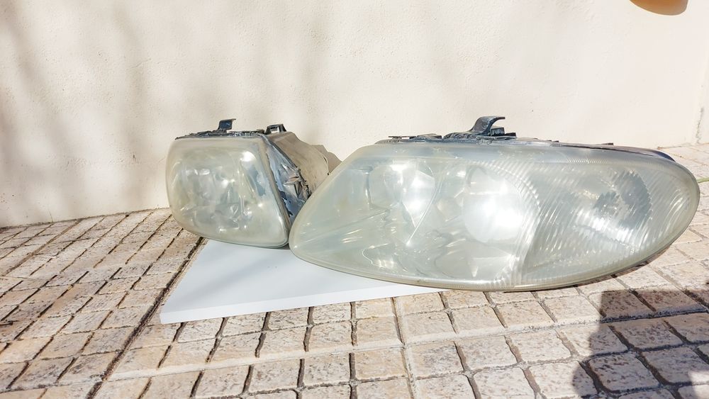 Farol optica dianteira Chrysler Voyager