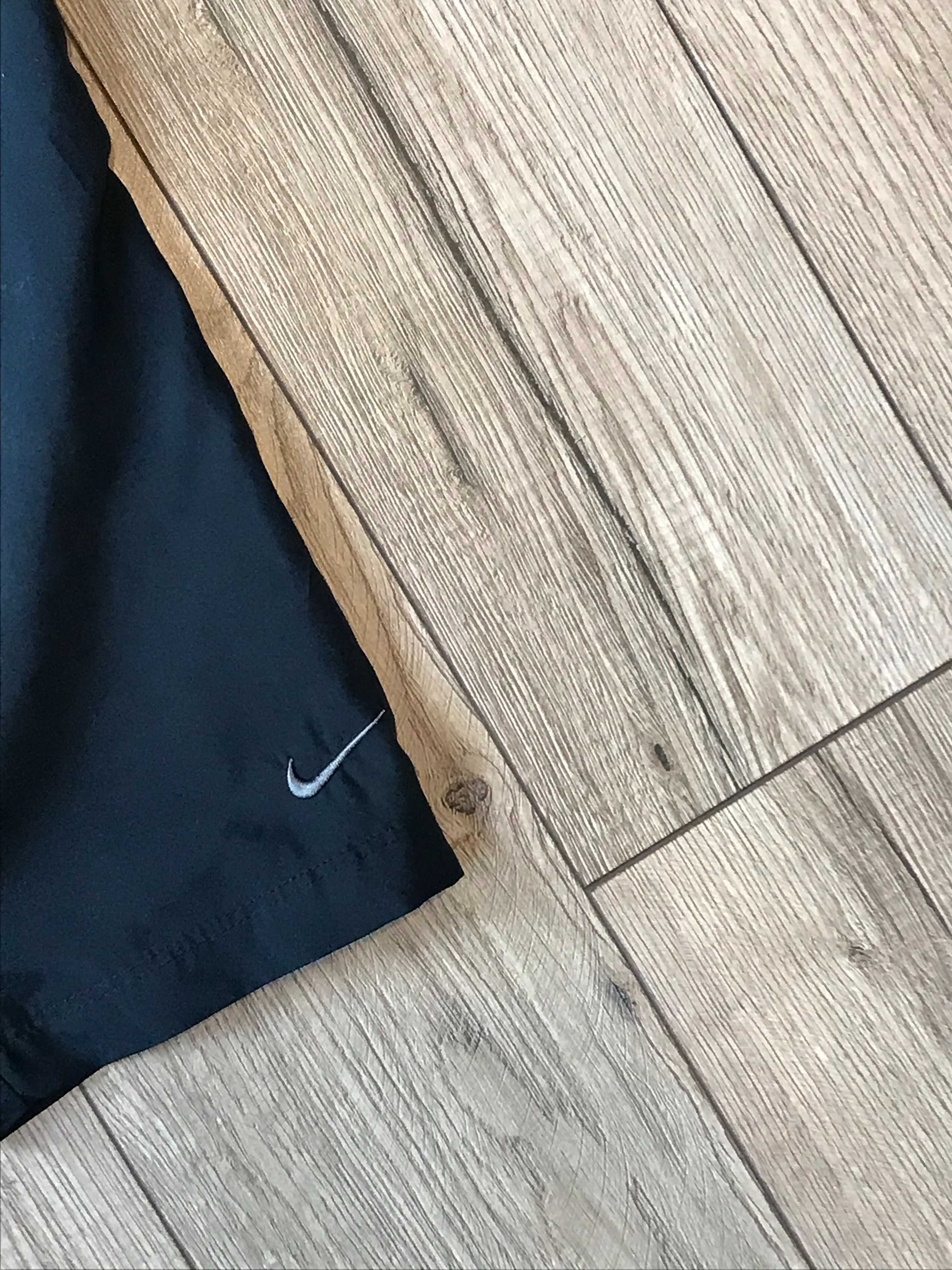 Spodnie ortalionowe z szerokimi nogawkami Nike Dri-Fit rozm. S vintage