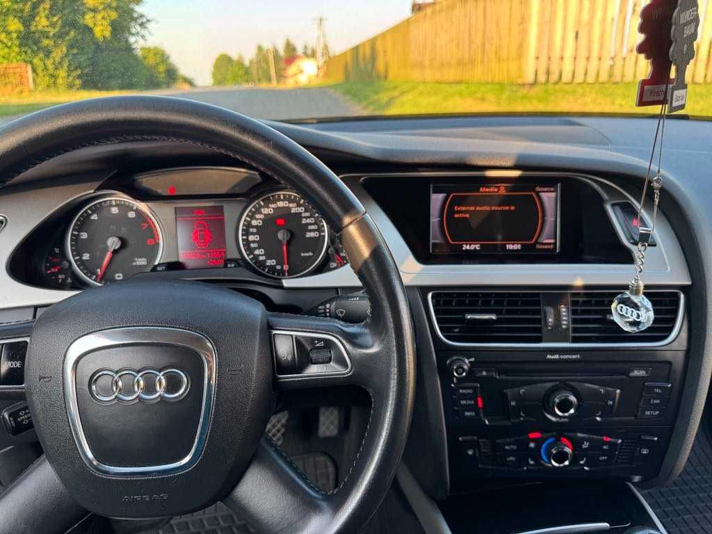 Audi A4 B8 2.0 TFSI - czarny połysk