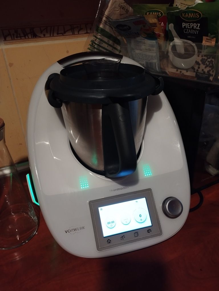 Sprzedam Thermomix TM5