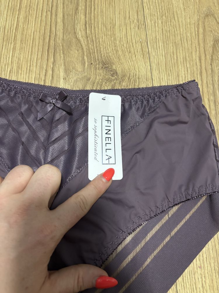 Piekne nowe damskie majtki r 2xl