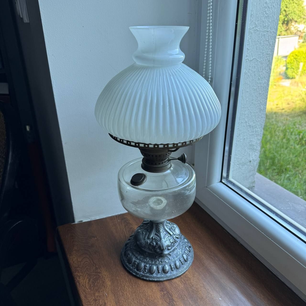 Lampa naftowa Szklana początku XX wieku