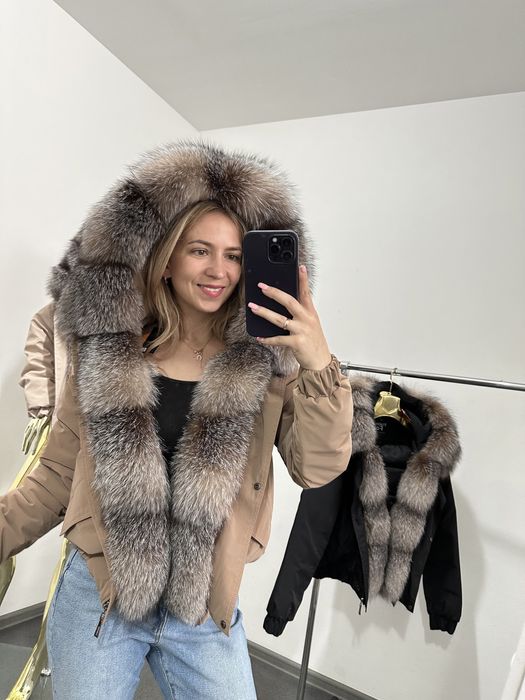 Зимовий бомбер  з хутром блюфрост