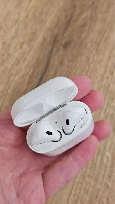 Apple airpods 1st gen