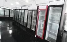 Холодильна шафа торговий холодильник одноверний