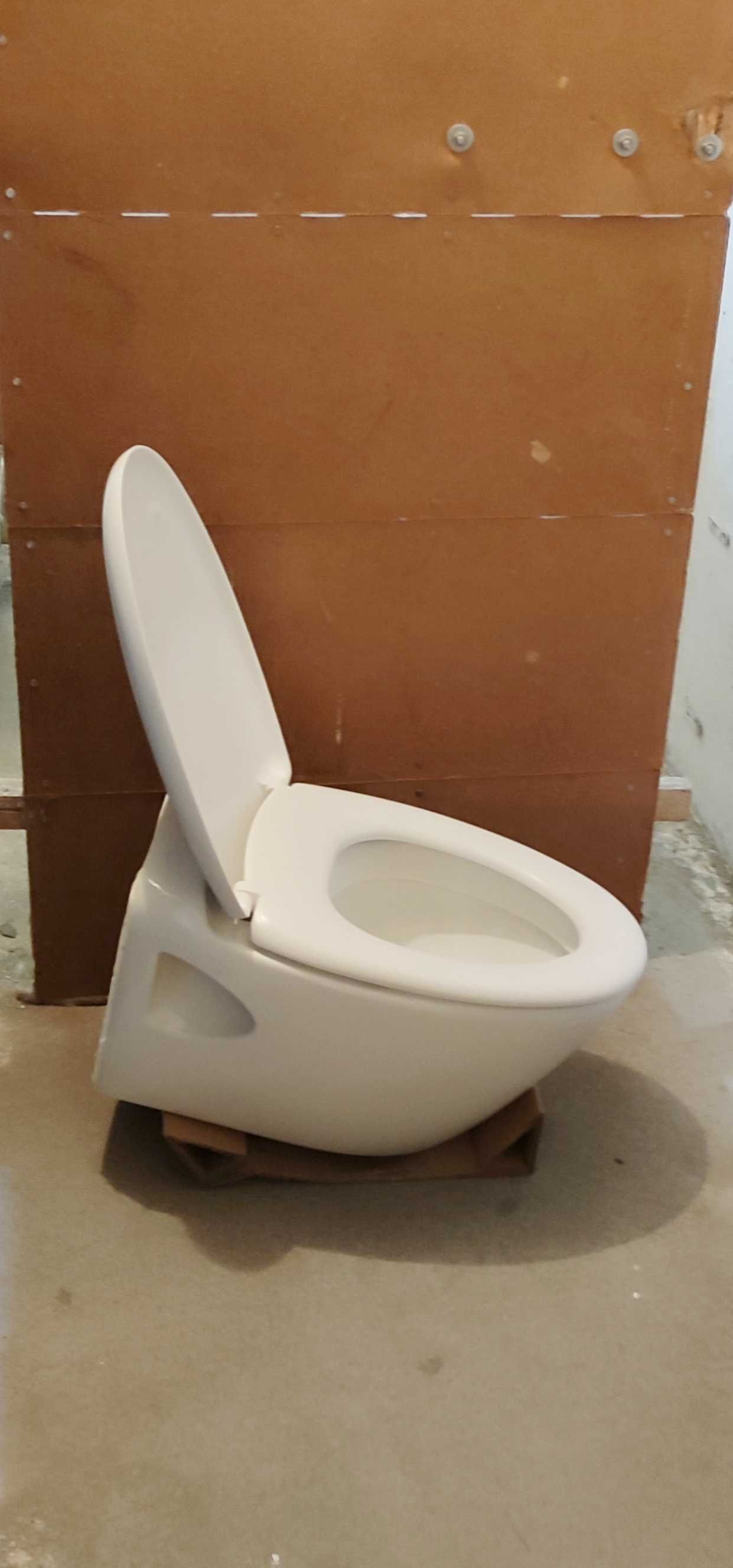 Miska sedesowa WC KOHLER+ gratis deska samoopadająca