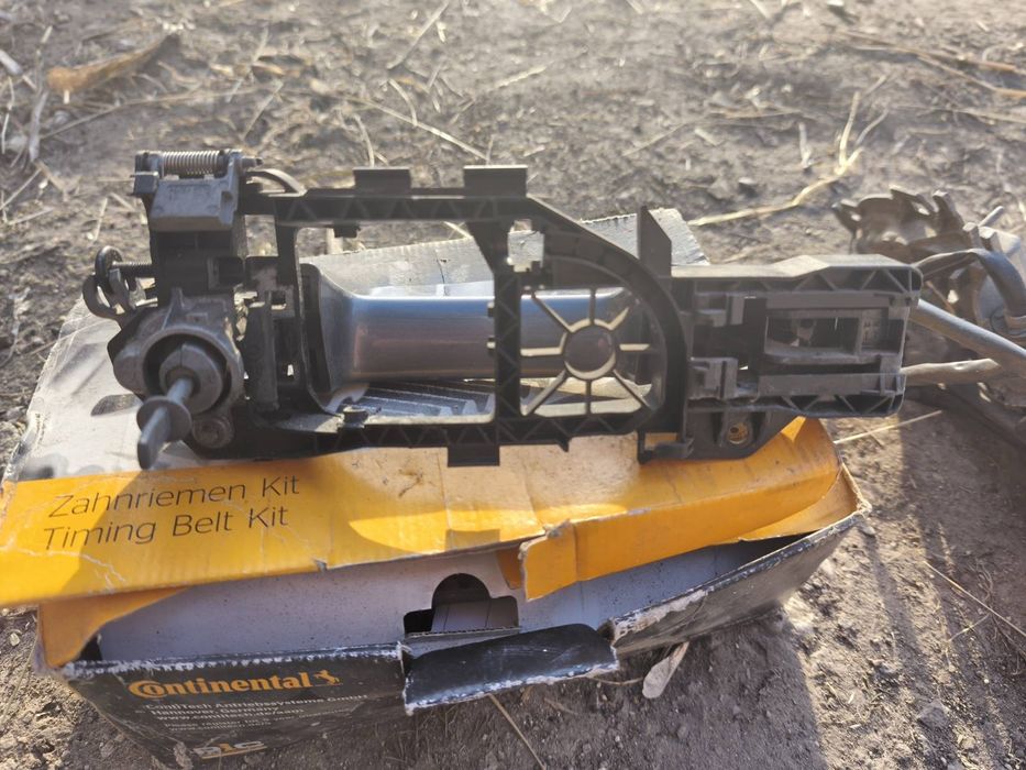 Продам ручку до дверки.Продам фільтра до Пежо Сітроен, Форд, Вольво