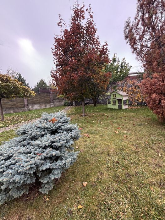 Сдам 3-этажный дом на берегу Днепра