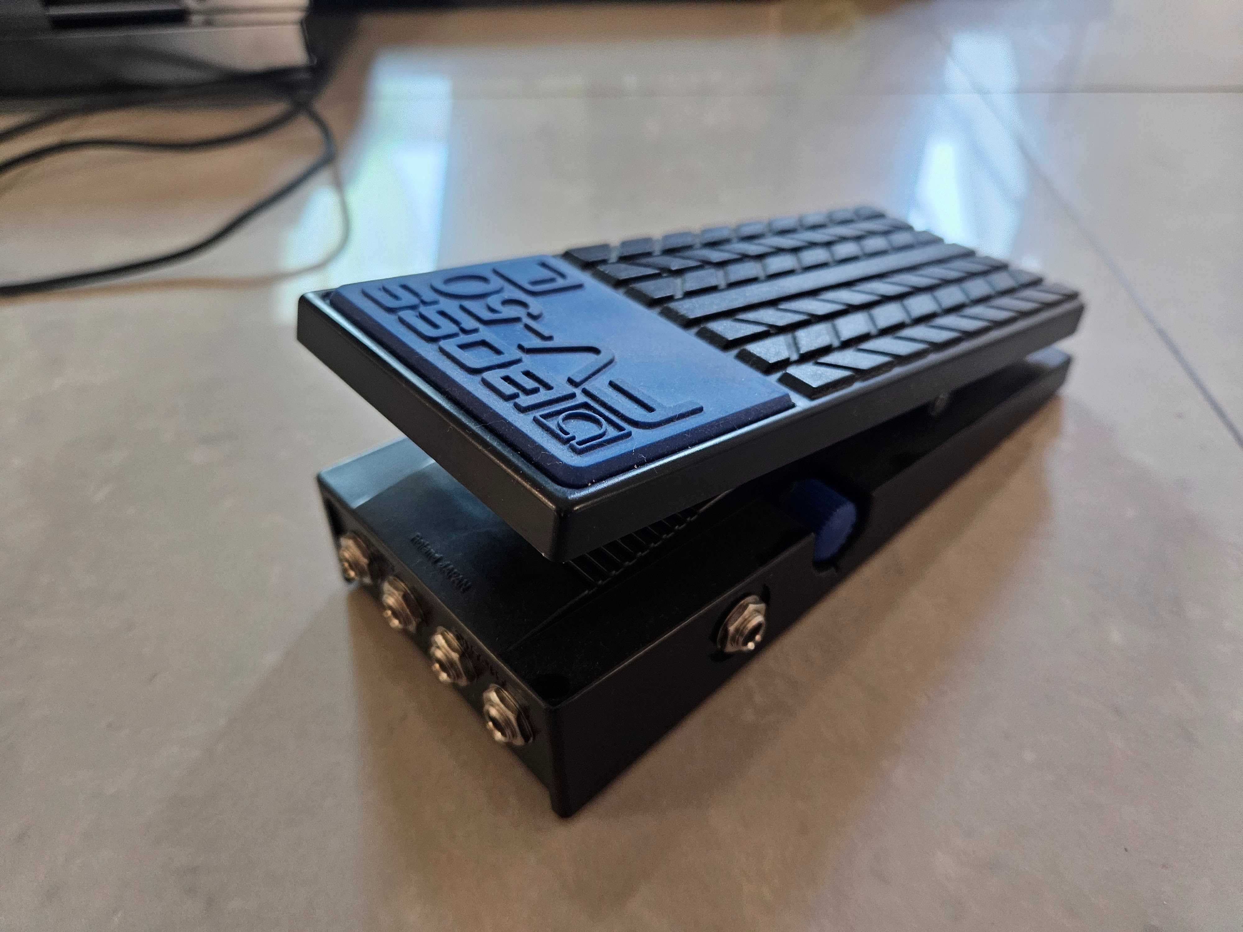 Pedał głośności/Volume pedal BOSS FV-50L