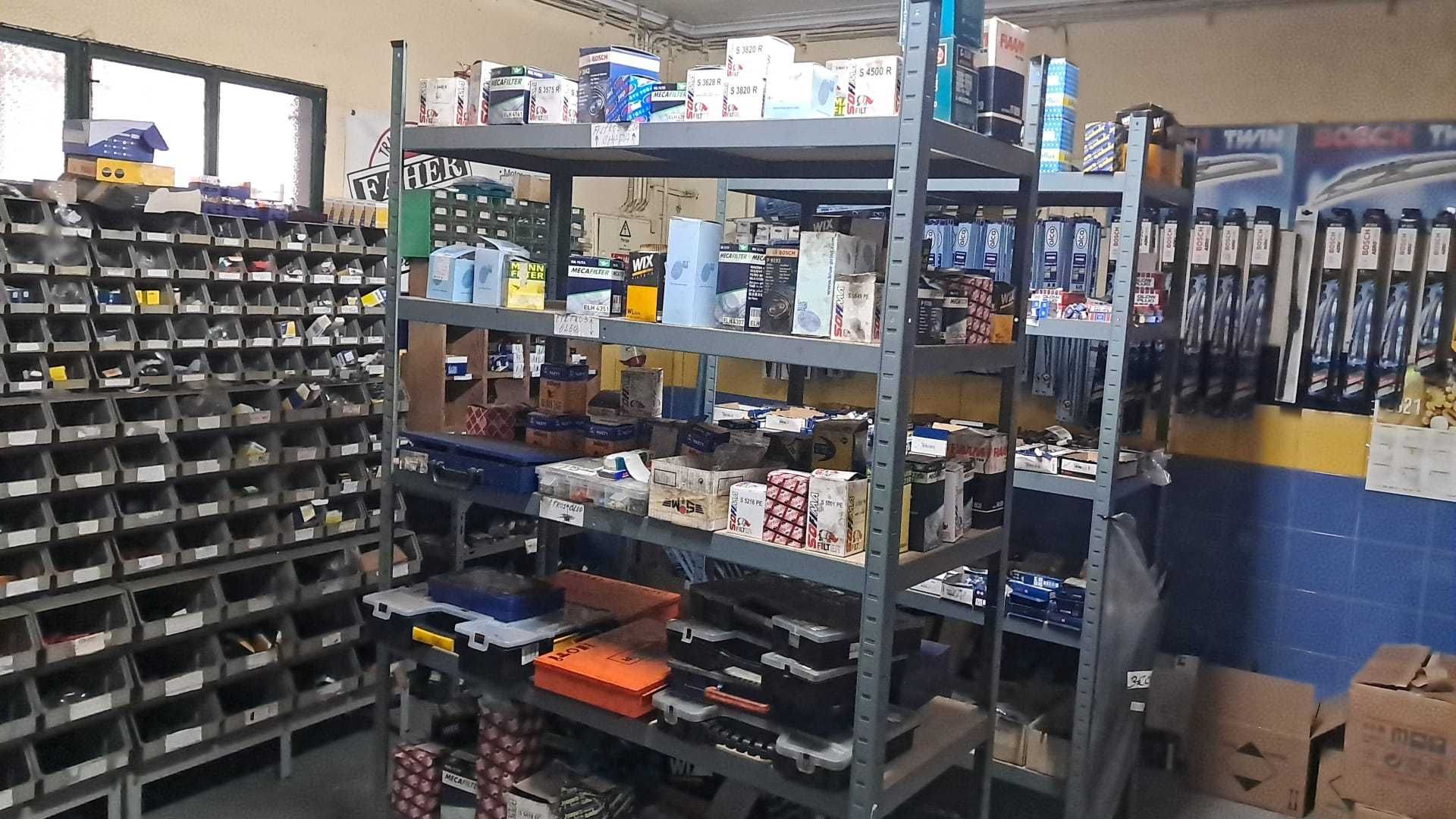 arrenda-se, vende-se, trespassa-se oficina de automóveis