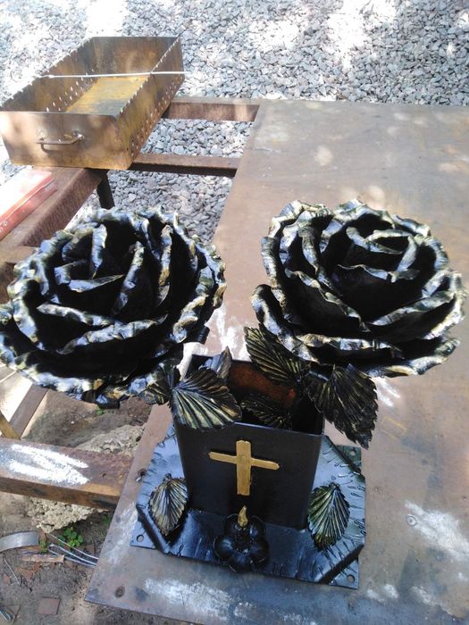 Продам на замовлення ковані троянди